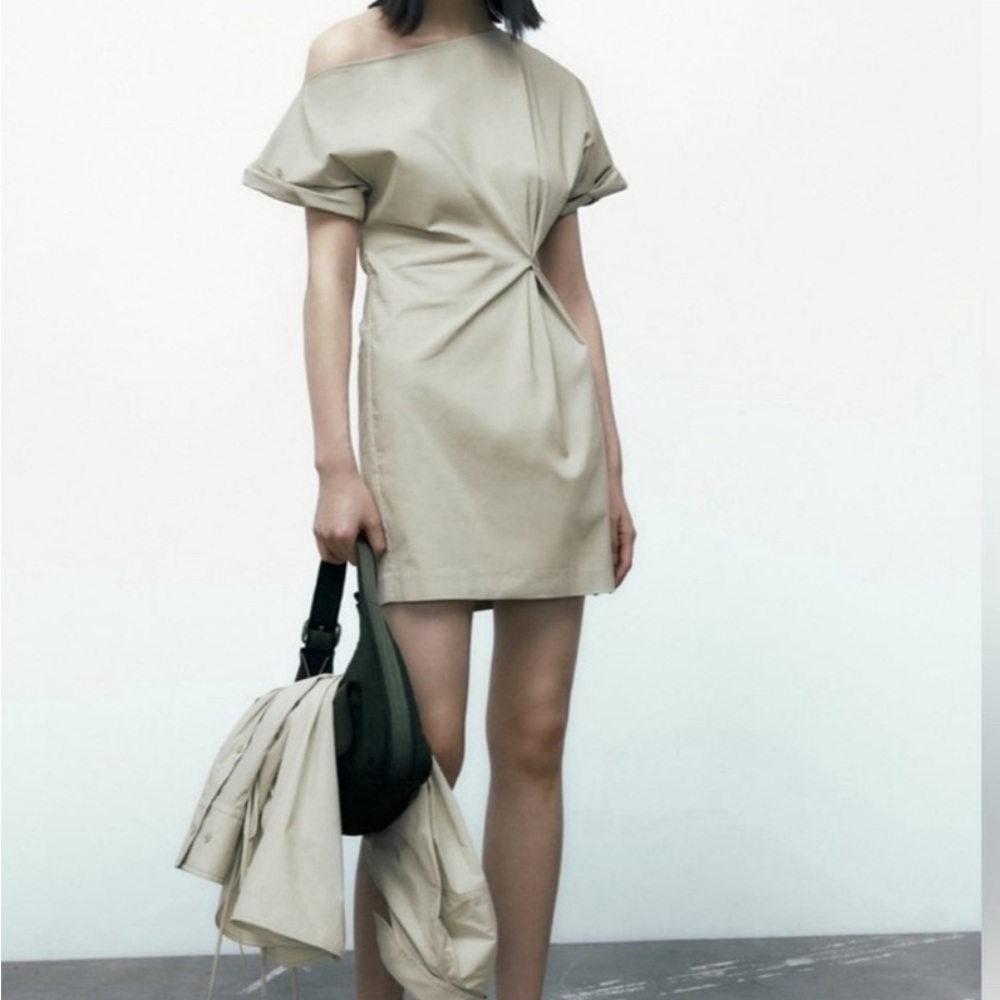 Zara PLEATED ASYMMETRIC DRESS ZISE L - Picture 2 of 7